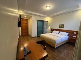 Boma masai Garden, hotel in Boma la Ngombe