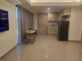 Big 1 Bedroom Condo close to Beach (J502)
