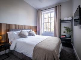 Dalton Sq Apartment 1: Lancaster şehrinde bir otel