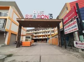 OYO 440 Season 5 Residence