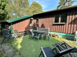 7 Bedroom Villa near Volvo Parking All included