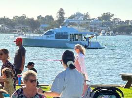 Manduhra Motel Resort, hótel í Mandurah