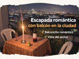 Modern Suite Private Balcony North, Hotel in Quito