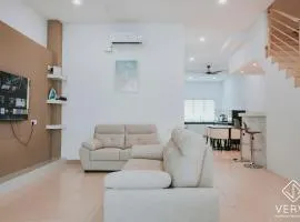 Ipoh Summer Suite by Veve EECH05