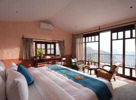 Ha Giang Aya Lodge by Localvietnam, hotel v destinaci Dong Van