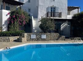 COZY CYCLADIC HOME , close to Ornos beach, hotel a Ornos