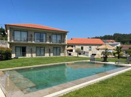 Paços do Douro, Chambre privée avec piscine, Hotel in Romariz