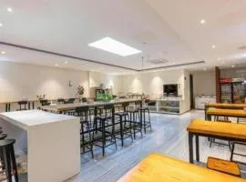 IU Hotel Wujiang Huadong Business City Tongli