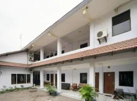 OYO 2003 Female Guest House