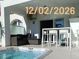 Empuriabrava 500m de la plage de la Rubina, hotel di Empuriabrava