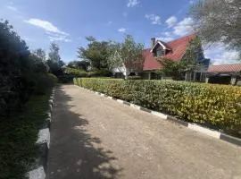 Rylista Homes - Beautiful 4 bedroomed all-ensuite Villa in a gated community