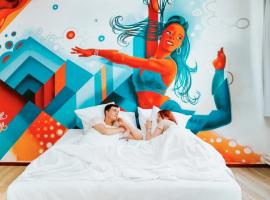 Amsterdam Teleport Hotel - Free Parking، فندق في أمستردام