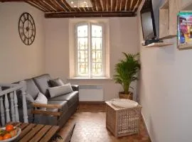 Lovely apartment in Old Town of Antibes 3 pers