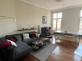 La Perle de Toulon, grand appartement tout confort, idéalement situé