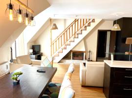 Luxury Chalet in Borovets, Rila Views & Fireplace, Hotel in Borowez