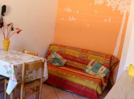 Appartamenti Tra gli Ulivi, Ferienunterkunft in Bardino Nuovo