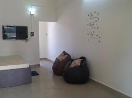 The Cozy Nest, hotel Diphu városában