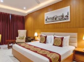 BellMount Villa Near Aerocity & Airport - Free Airport Pick Up And Drop, hotel u gradu Nju Delhi