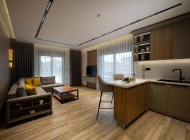 Sunset Luxury Apartments, Hotel in Keramotí
