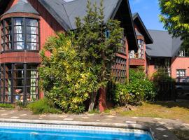 Casona La Esquila de Chiloé, hotel em Castro
