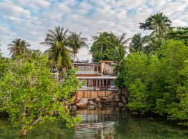Villa Amrita - Oceanfront Villa with Private Beach, khách sạn ở Ko Pha Ngan