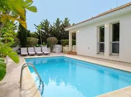 Villa with private pool in Pervolia, Larnaca