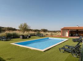 Casa da Ti Inácia - Praia Azenhas D El Rey, Hotel in Montes Juntos