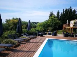 Beautiful air-conditioned apartment between the sea and the mountain