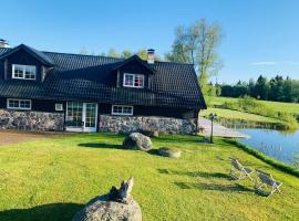 Villa Nõva suur saunamaja, SPA-mullivanniga, hotel en Vaisi