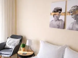 Cozy City Center Apartment