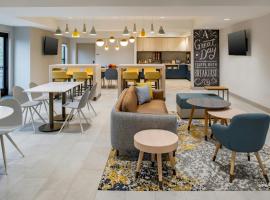 TownePlace Suites by Marriott Portland Airport, hotel di Portland