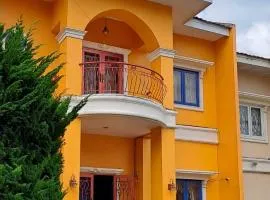 Orange Villa at Berastagi Resort C14 Jl Mimpin Tua