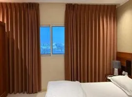 شقق نصف القمر للشقق المخدومة