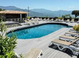 Studio climatisé avec terrasse privative