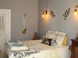 Gîte Puivertain, grande maison familiale à 2 minutes à pied du lac de Puivert