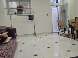 A modern, fully-equipped house in the center of Oran، فندق في وهران