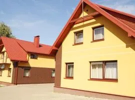 Suraučių Svečių Namai