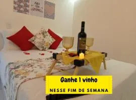 Bangalo com Decoração Varanda Cozinha Churrasqueira Perto da Piscina - Pousada Sitio Pauletto