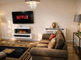 Spacious 4 Bedroom House in Milton Keynes for Families, Groups and Contractors, hotel u gradu Milton Kins