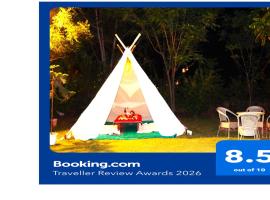 Wow Relish, מלון באלוואר