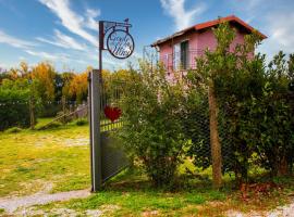 piccolo casale a "le Moline" in una vera fattoria, hotel a Vetralla