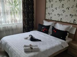 Casa & Julieta، فندق في Tecuci