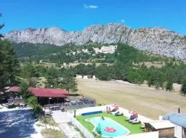 Chalet 2 étoiles - Piscine - ccbaeia