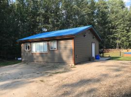 Cougar Mountain Lodge and Resort Cabin Rentals、バルマウントのホテル