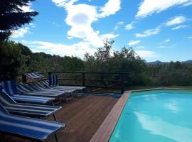 336 - Residence Montebello Monolocale D, Relax nel verde con Piscina, hotel v destinaci Bolano