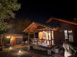 Vila Kadiu, hotell i Klos