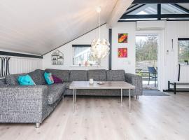 4 person holiday home in Toftlund, hotel u gradu Toftlund