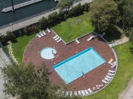 Liiiving in Porto - Douro Riverside Apartment, hotel in Porto