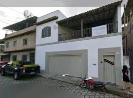 Casa com área gourmet Viçosa de 3 Quartos para até 8 pessoas