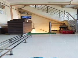 OYO Darpan Loge, hótel í Murwāra